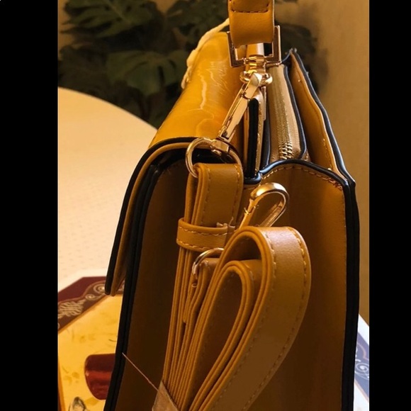 Alyssa mustard satchel - Picture 3 of 3
